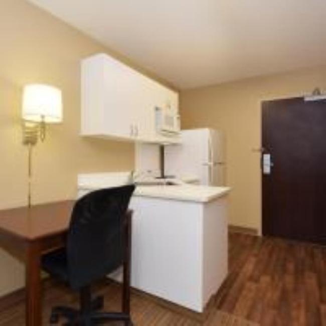 Mainstay Suites Chicago Hillside Exteriör bild