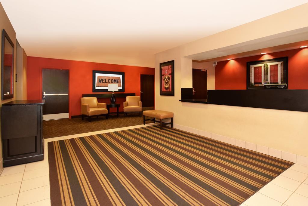 Mainstay Suites Chicago Hillside Exteriör bild